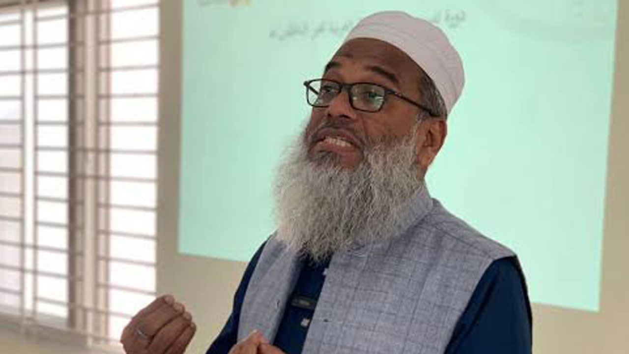 এবার ডাকসুতে সবচেয়ে বয়স্ক ভোটার মাহমুদুল হাসান ইউসুফ